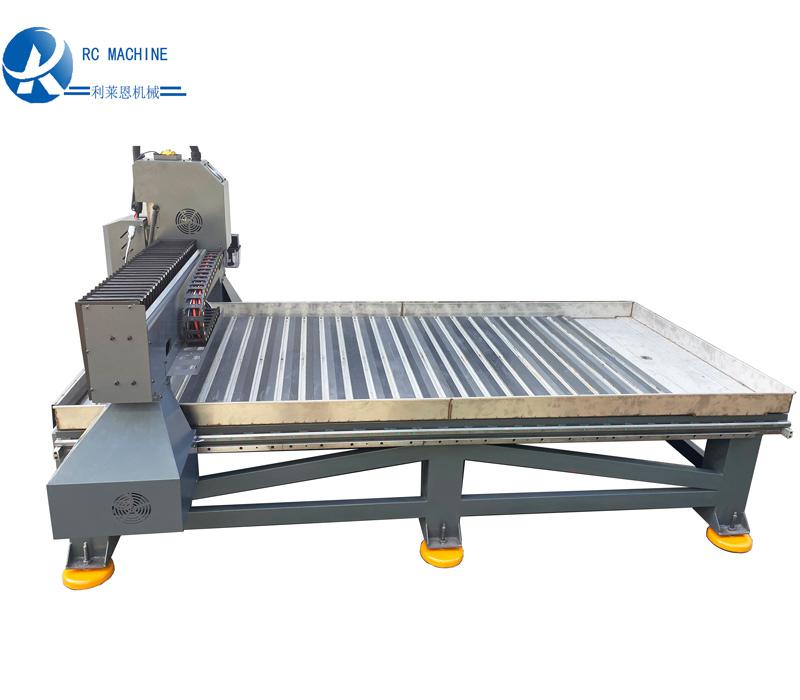 RC1325T cnc router with water tank and roller